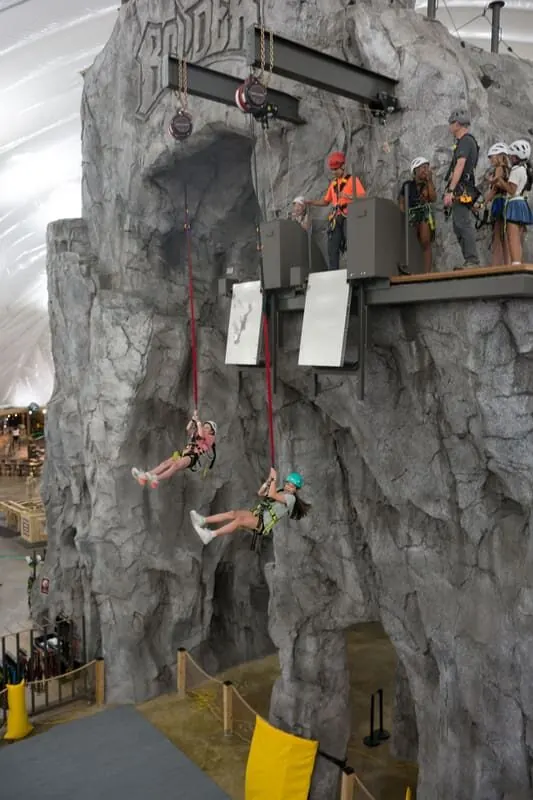 Guest dropping on the Free Fall